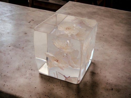 Cube plexiglass presse papier - cube,
